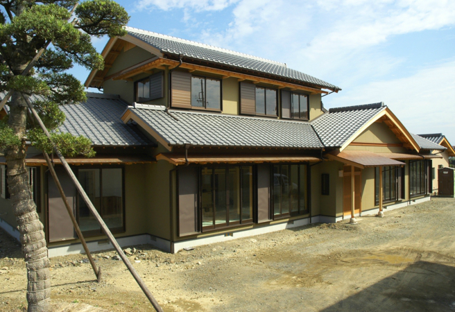 株式会社ヤマタケ建設 こだわりの材料でつくるむくり屋根の家